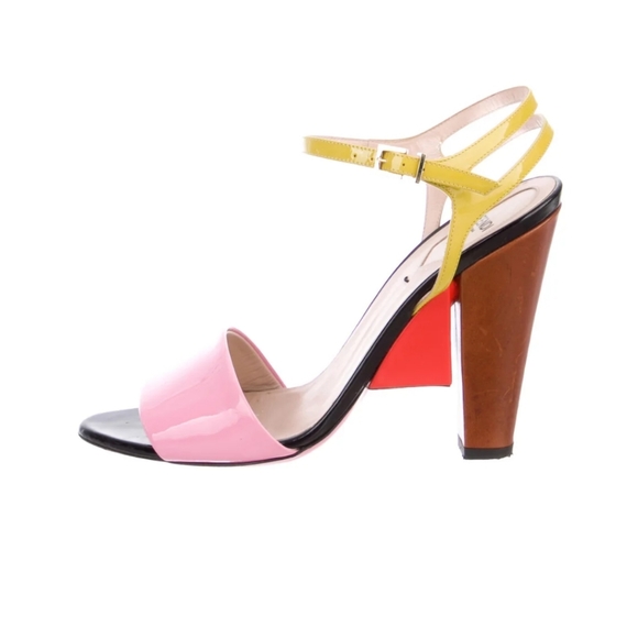 Fendi - Picture 1 of 5